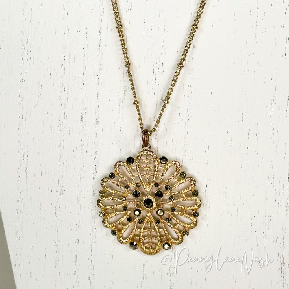 Vintage Flower Etched Burst w/ Stones Pendant Necklace - Picture 2 of 6
